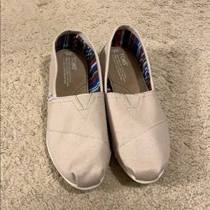 Toms women classic shoes